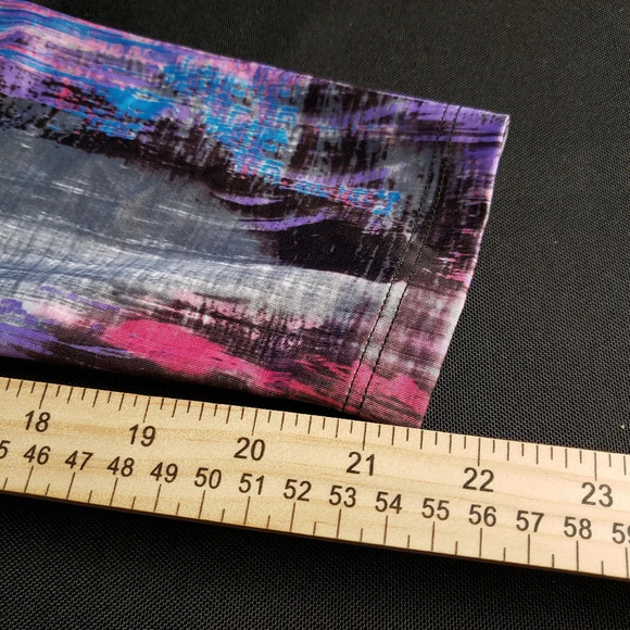 Beyond Yoga Lux Print Capri Leggings‎ Small - Picture 7 of 9